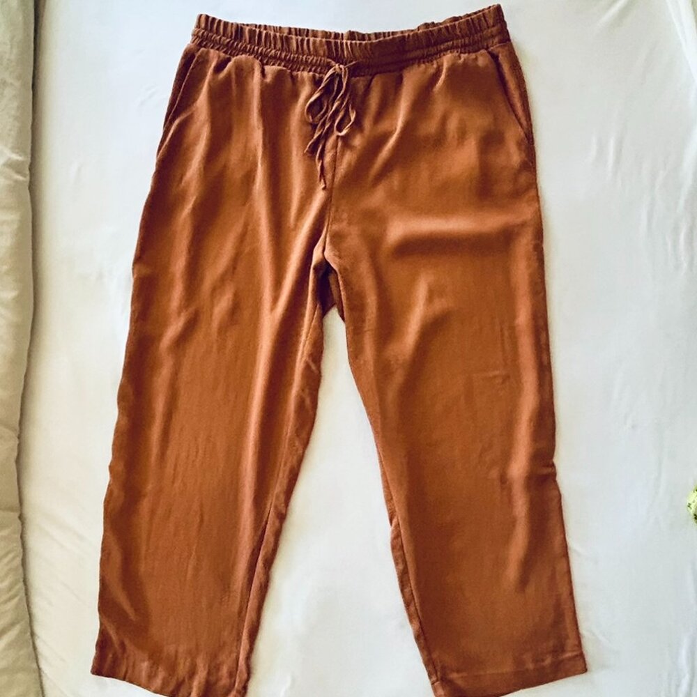 H&M Elastic Tie Waist Soft Cropped Pants in Orange Juice Size L